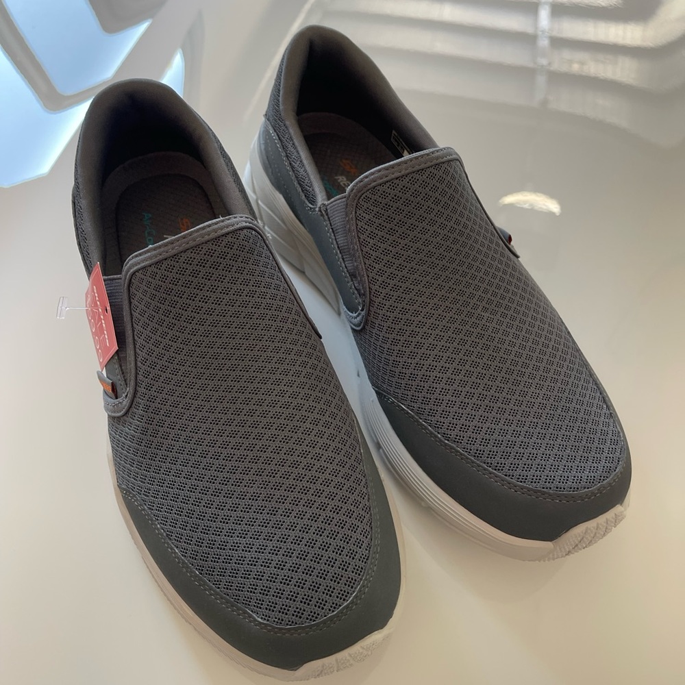 Brand new Sketchers